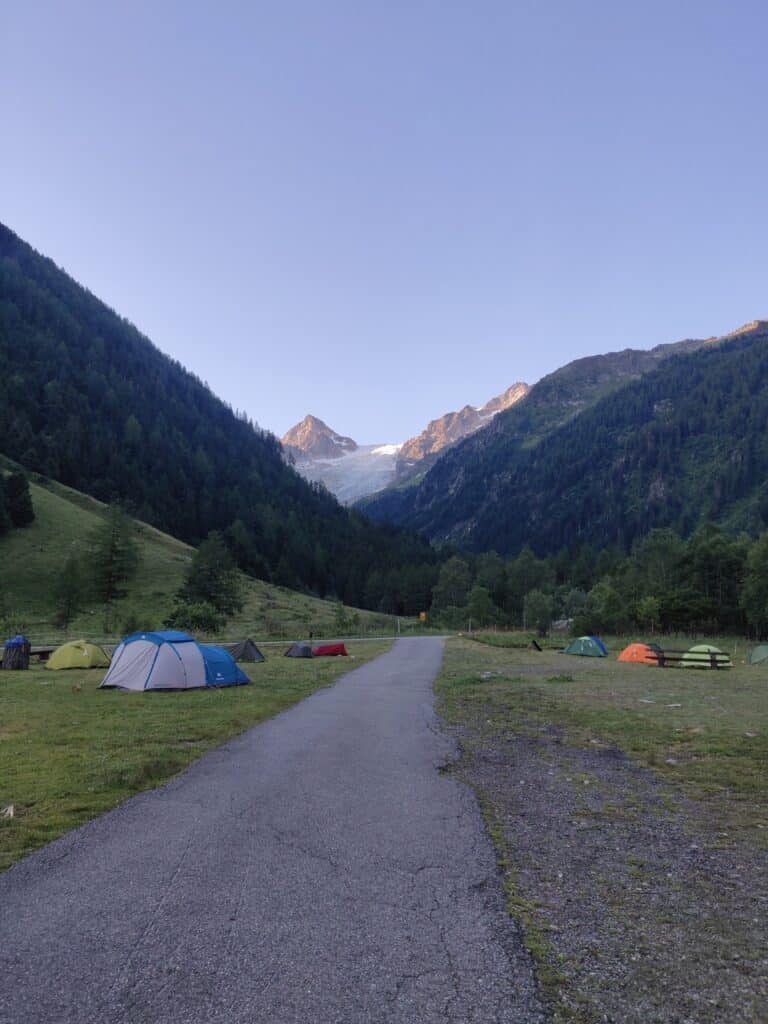 Tour Du Mont Blanc Solo - Camping