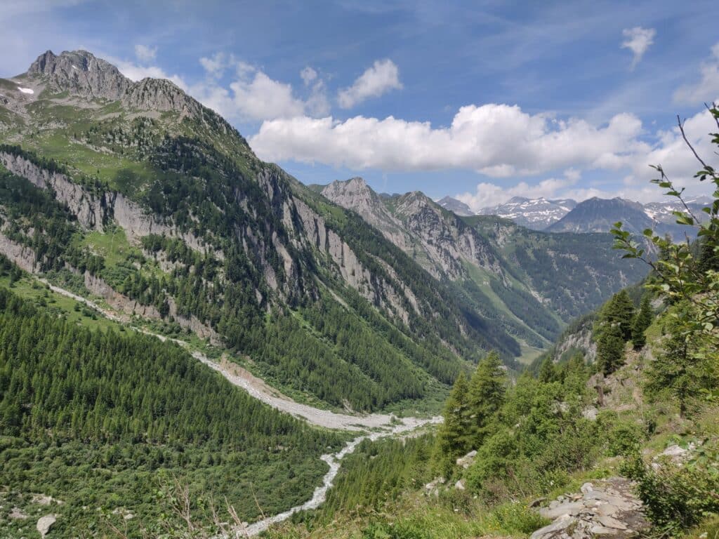 Tour Du Mont Blanc Solo